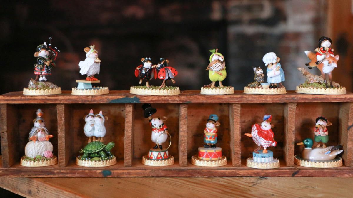 Multicolored Figurine C881673