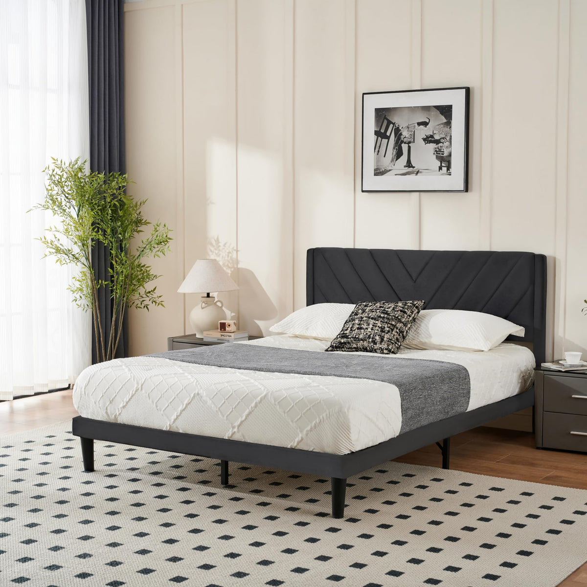 Queen Size Velvet Platform Bed Frame with Headboard Y650